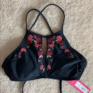 Black swim top with roses